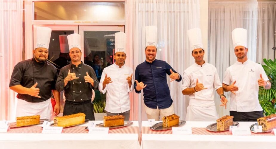 Chefs de Tahiti est un projet qui nous tient à coeur. REDSOYU a toujours été passionné par la cuisine, ceux qui la font et les produits qu’ils utilisent. Pour nous, la cuisine est la meilleure manière de connaitre une culture et son peuple.